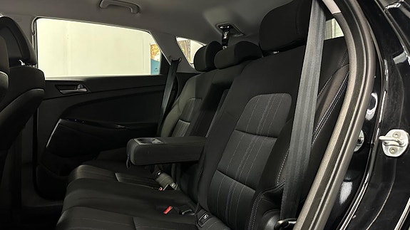 Hyundai Tucson 14 of 25