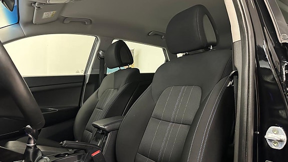 Hyundai Tucson 13 of 25