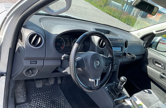 Volkswagen Amarok 4 of 8