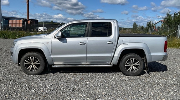 Volkswagen Amarok 2 of 8
