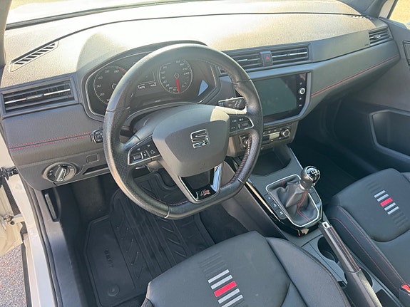 Seat Arona 11 of 13