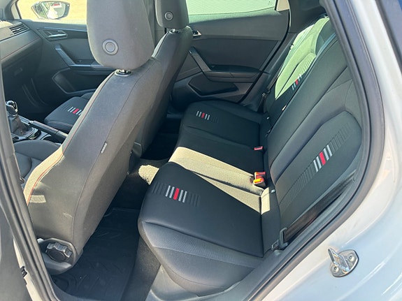 Seat Arona 13 of 13