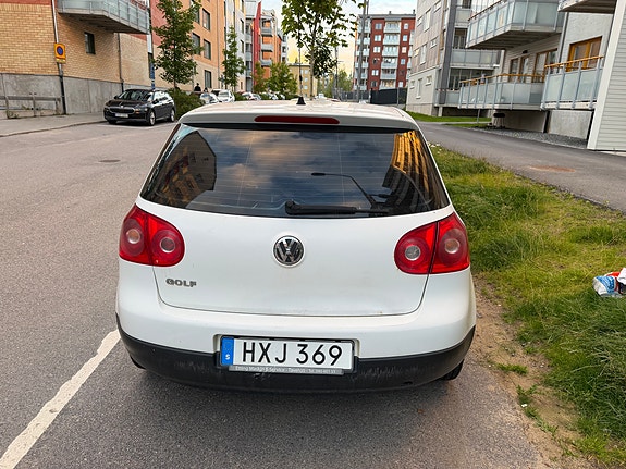Volkswagen Golf V 4 of 6