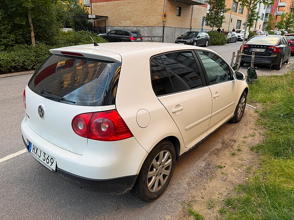 Volkswagen Golf V 3 of 6