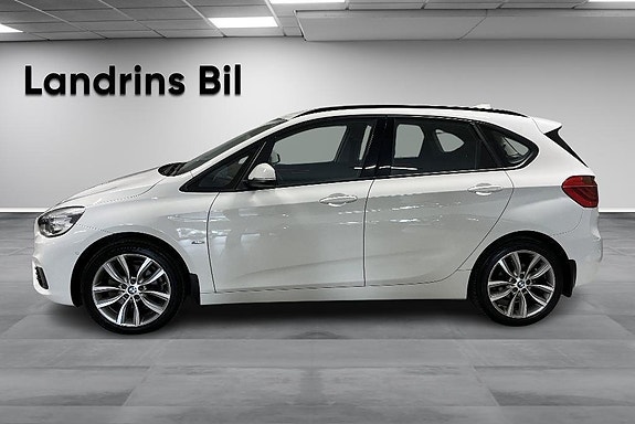 BMW 220d 4 of 11