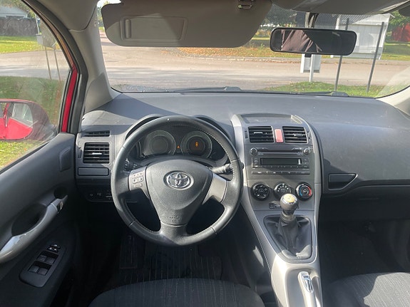 Toyota Auris 9 of 10