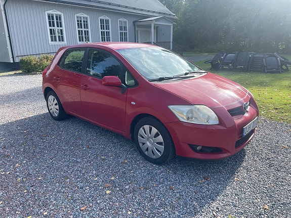 Toyota Auris 3 of 10