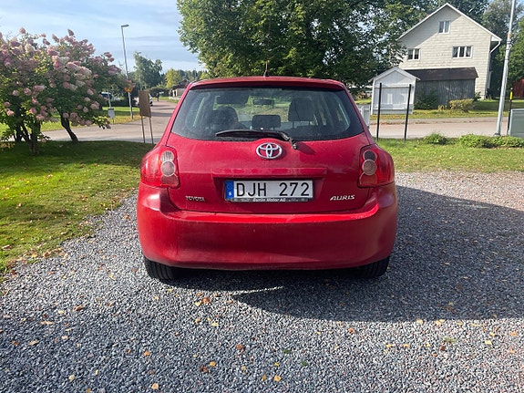 Toyota Auris 6 of 10