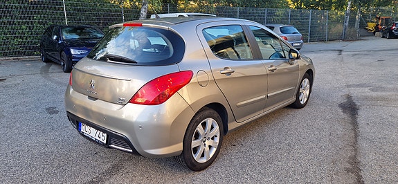 Peugeot 308 5 of 7