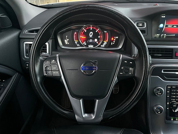 Volvo V70 17 of 24