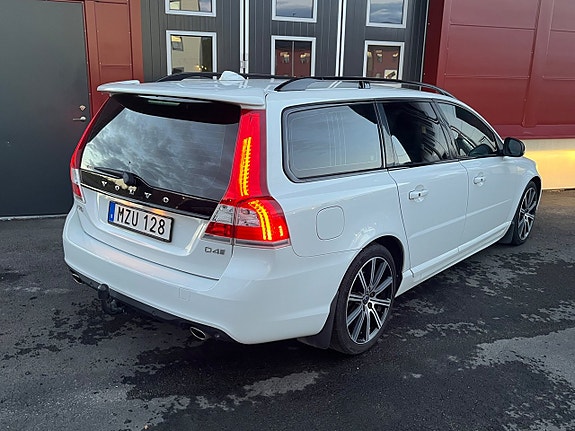Volvo V70 10 of 24