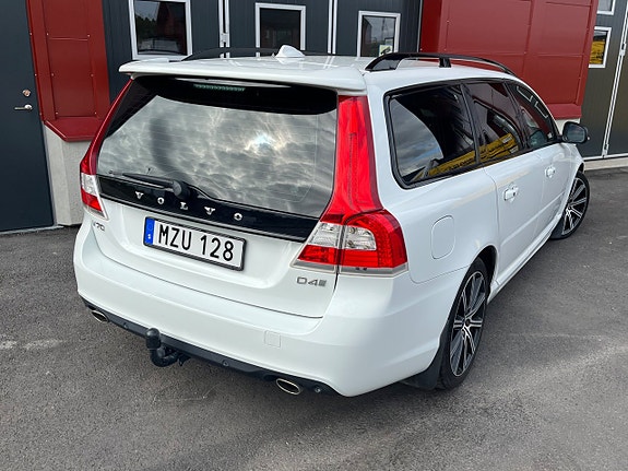 Volvo V70 5 of 24
