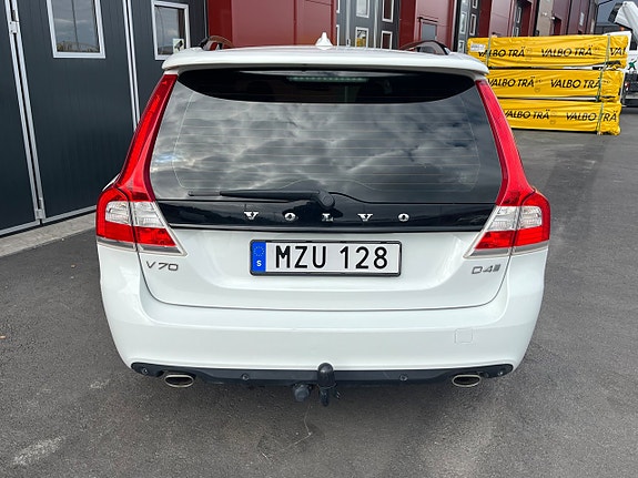 Volvo V70 9 of 24