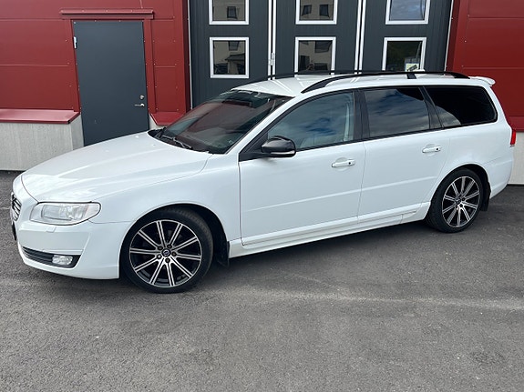 Volvo V70 4 of 24