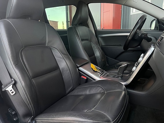 Volvo V70 13 of 24