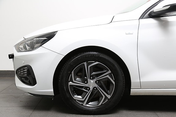 Hyundai i30 8 of 23