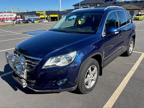 Volkswagen Tiguan 2 of 14