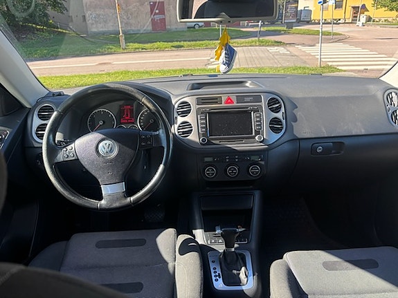 Volkswagen Tiguan 10 of 14