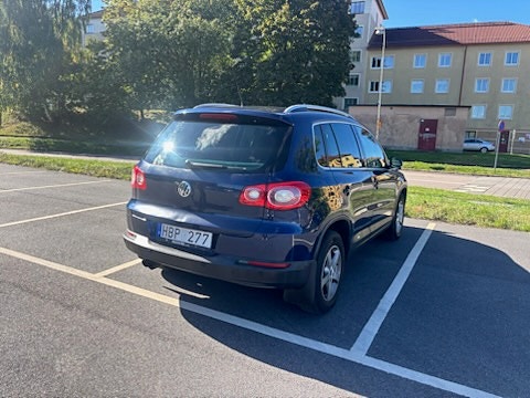 Volkswagen Tiguan 4 of 14
