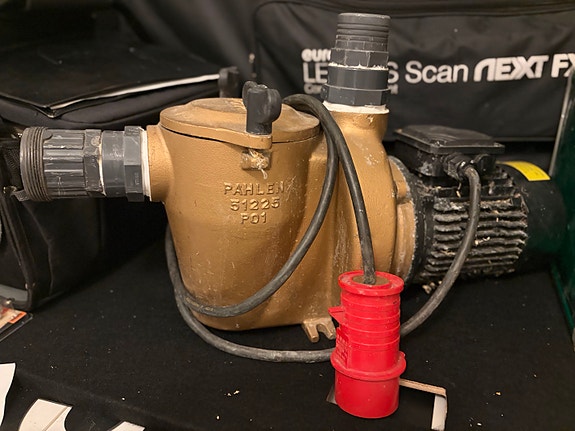 Product image 1 of 4
