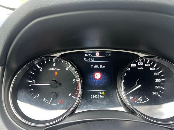 Nissan X-Trail 17 of 26