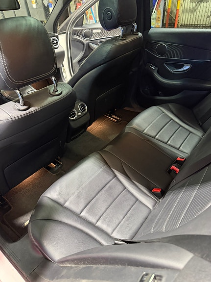 Mercedes-Benz C220 6 of 6