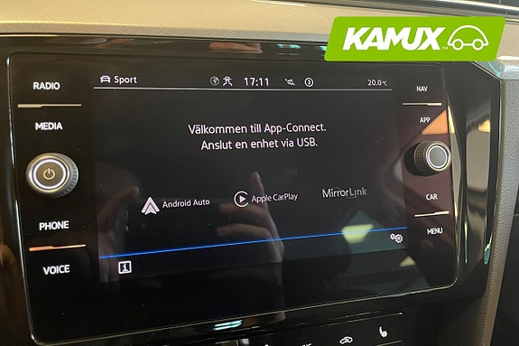 Volkswagen Passat 22 of 26