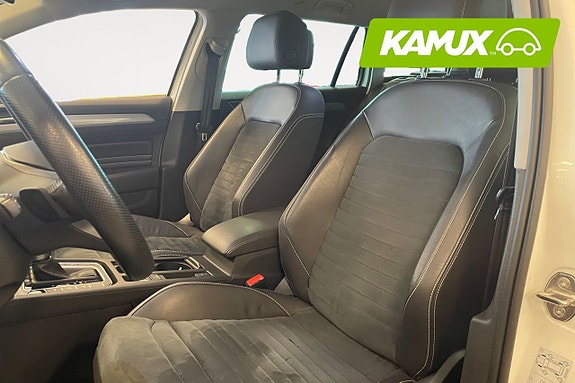 Volkswagen Passat 9 of 26