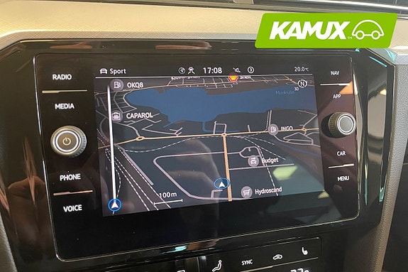 Volkswagen Passat 19 of 26