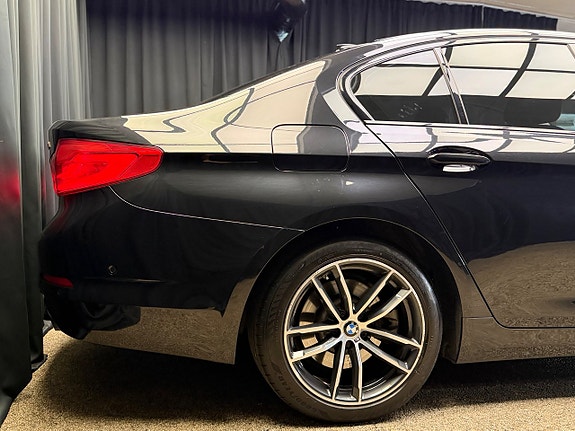 BMW 520d 8 of 30
