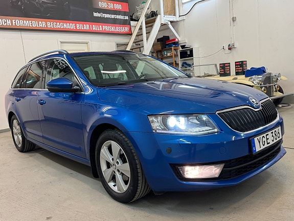 Skoda Octavia 2 of 22