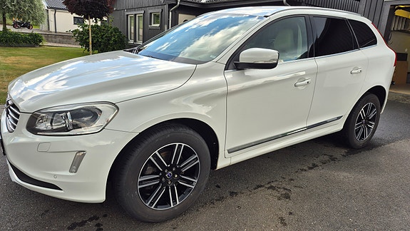 Volvo XC60 5 of 9