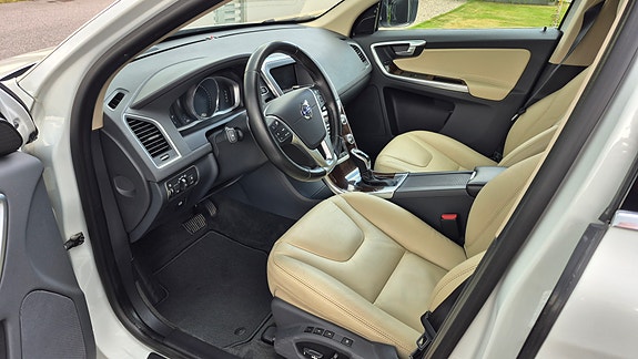 Volvo XC60 6 of 9