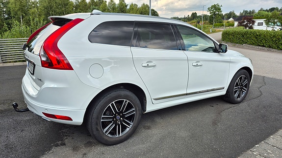 Volvo XC60 3 of 9
