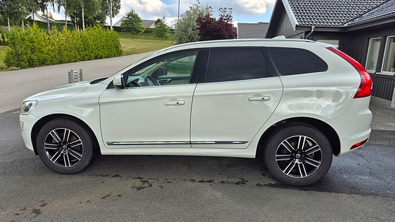Volvo XC60 4 of 9