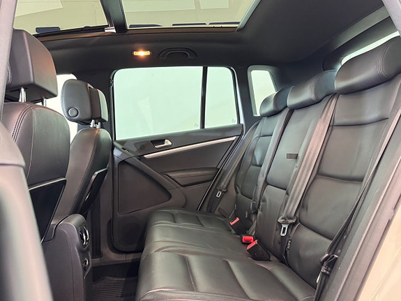 Volkswagen Tiguan 16 of 29