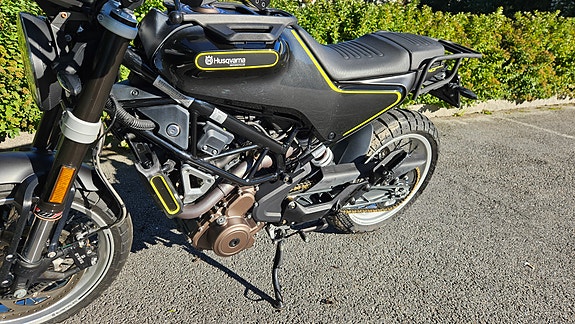 Husqvarna SVARTPILEN 401 5 of 7