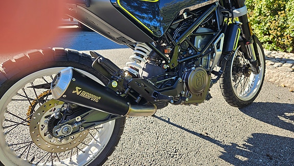 Husqvarna SVARTPILEN 401 4 of 7