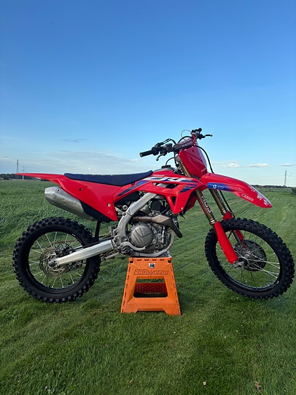 Honda CRF 450 2 of 8