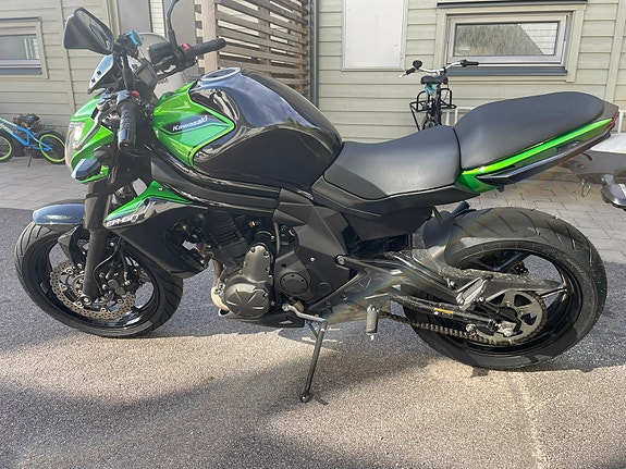 Kawasaki Ninja ER-6N låga mil 4 of 9