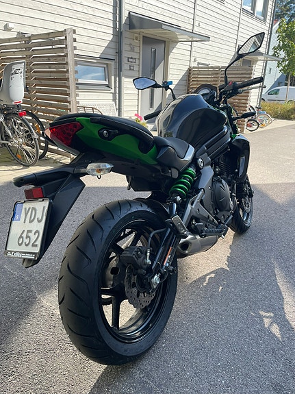 Kawasaki Ninja ER-6N låga mil 5 of 9