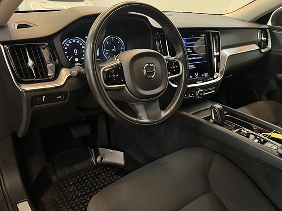 Volvo V60 Cross Country 13 of 30