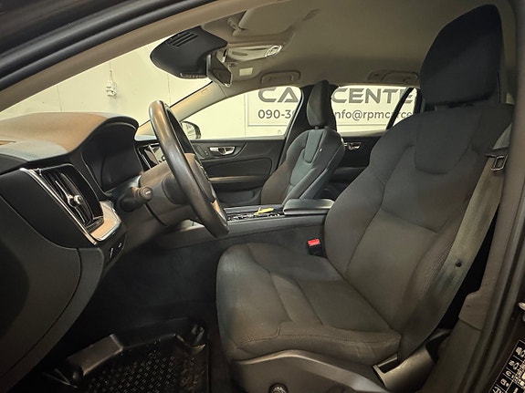 Volvo V60 Cross Country 19 of 30