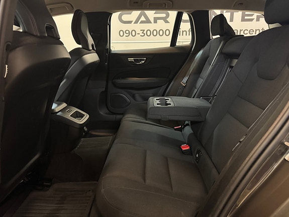Volvo V60 Cross Country 22 of 30