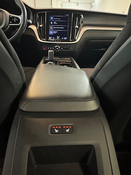 Volvo V60 Cross Country 23 of 30