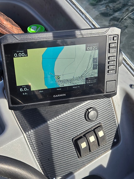 Motorbåt Buster Magnum / Motorboat for sale - 671 RunHrs 6 of 12