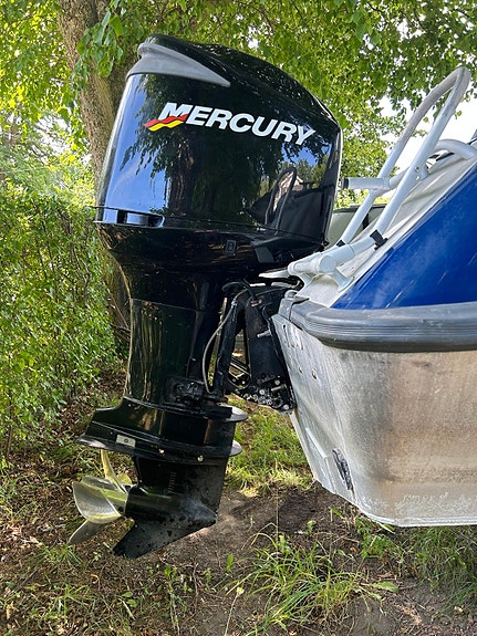 Motorbåt Buster Magnum / Motorboat for sale - 671 RunHrs 10 of 12