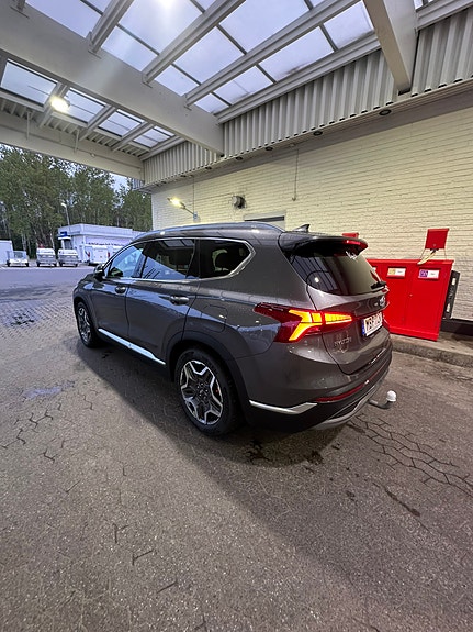 Hyundai Santa Fe 2 of 14