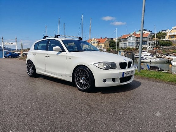 BMW 118d 2 of 8