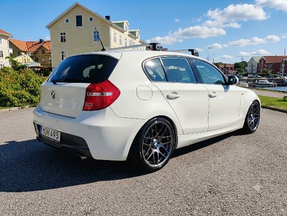 BMW 118d 4 of 8